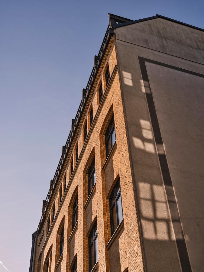 Sly Berlin Hotel Ngoại thất bức ảnh The building's exterior