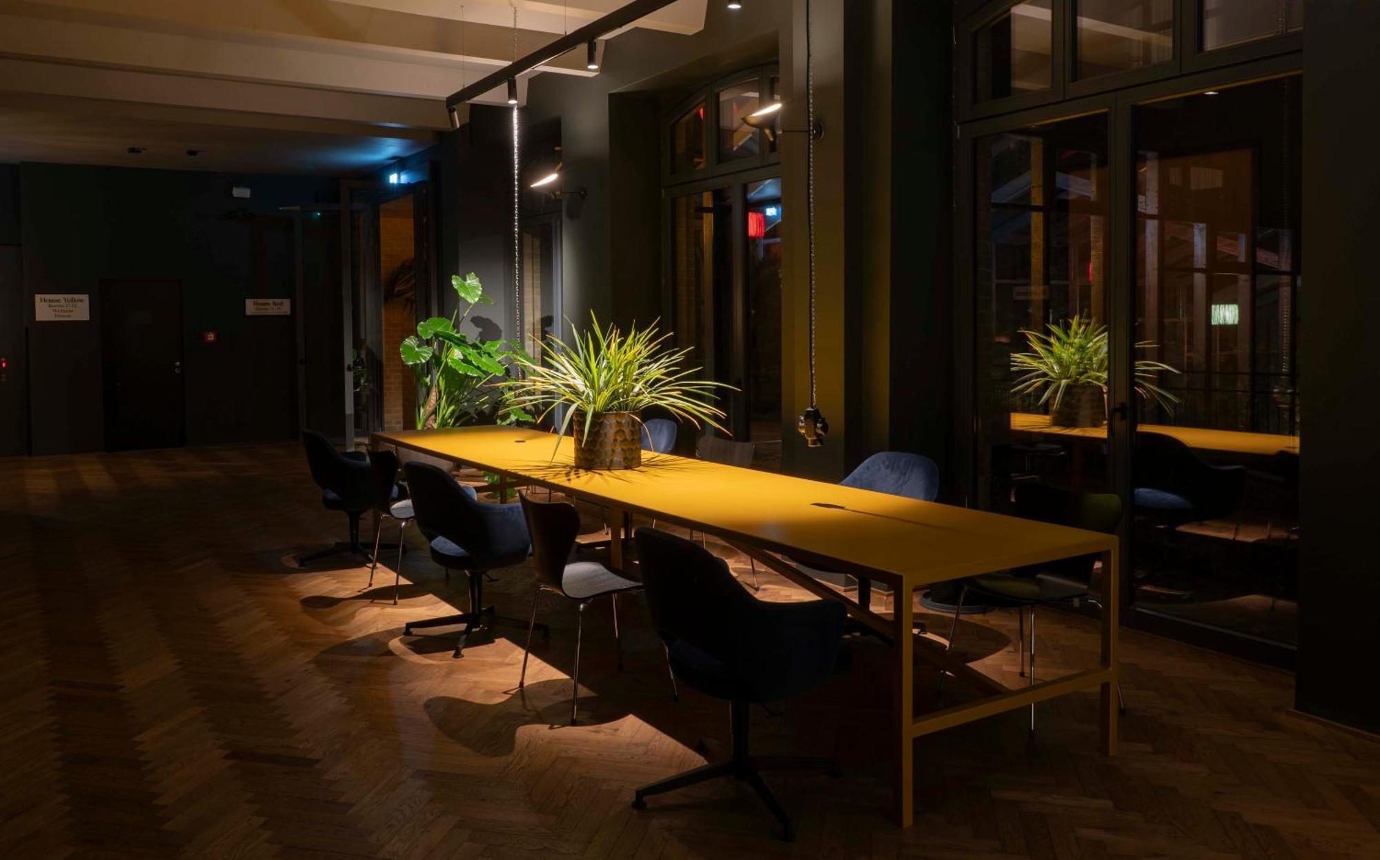 Sly Berlin Hotel Ngoại thất bức ảnh The library at the University of Copenhagen